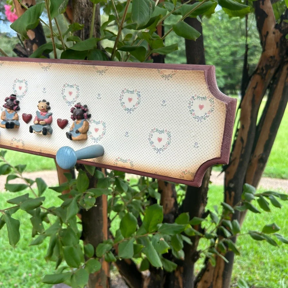 Cottagecore vintage rare Wall Rack Wood Folk Art 3D Figures Hearts nursery